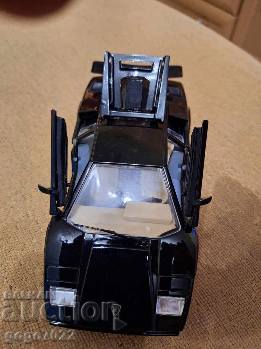 LAMBORGHINI COUNTACH 1988 Bburago Italy 1/24 - 5 LAMBORGHINI COUNTACH 1988 Bburago Italy 1/24 - 5