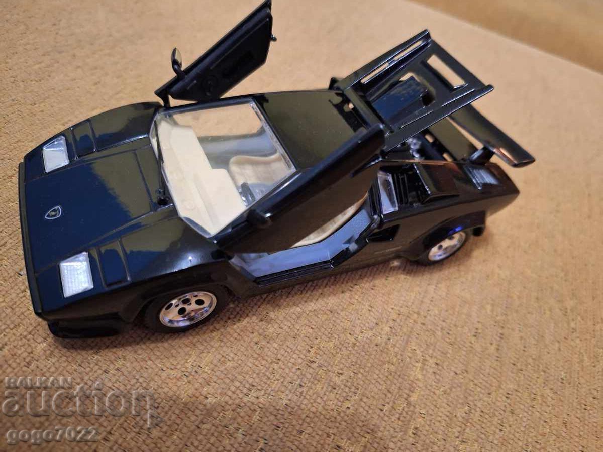 LAMBORGHINI COUNTACH 1988 Bburago Italy 1/24 - 6 LAMBORGHINI COUNTACH 1988 Bburago Italy 1/24 - 6