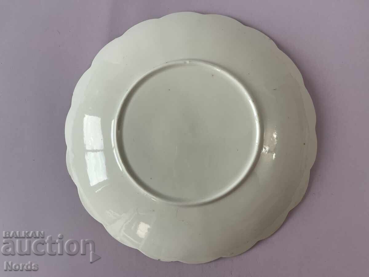 Delivery of Vintage beautiful porcelain plate Delivery of Vintage beautiful porcelain plate