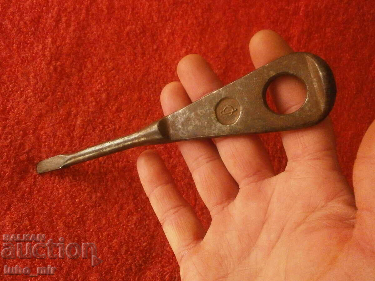 OLD SCREWDRIVER FROM MOTOR - IZ