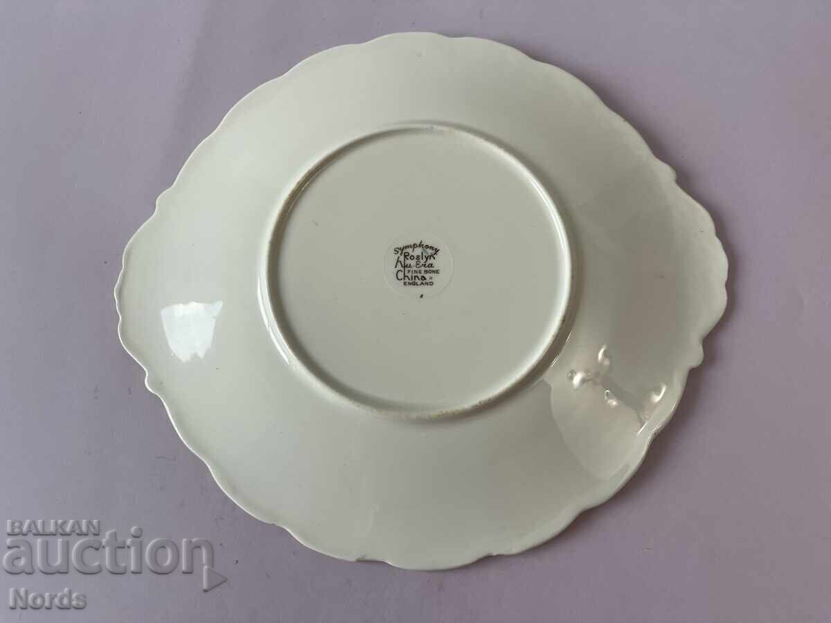 Delivery of Beautiful English Plateau