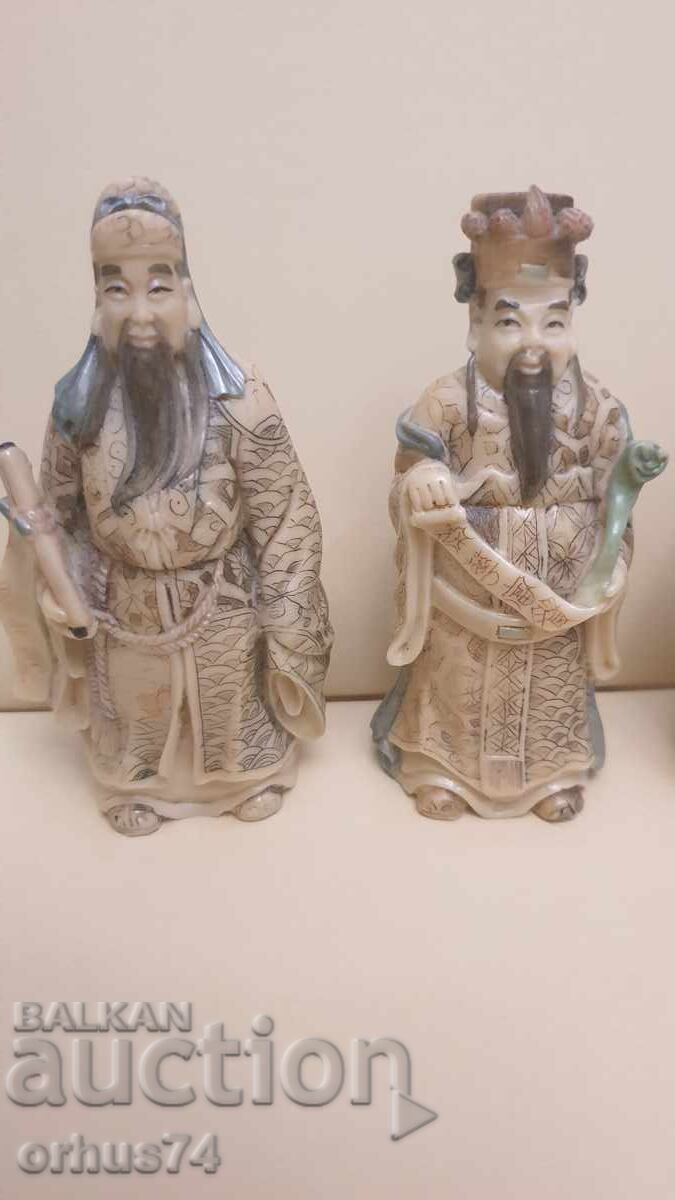 Τρία τεμάχια φιγούρες κινέζικων θεοτήτων με τιμή 30.00 BGN | € 15.34