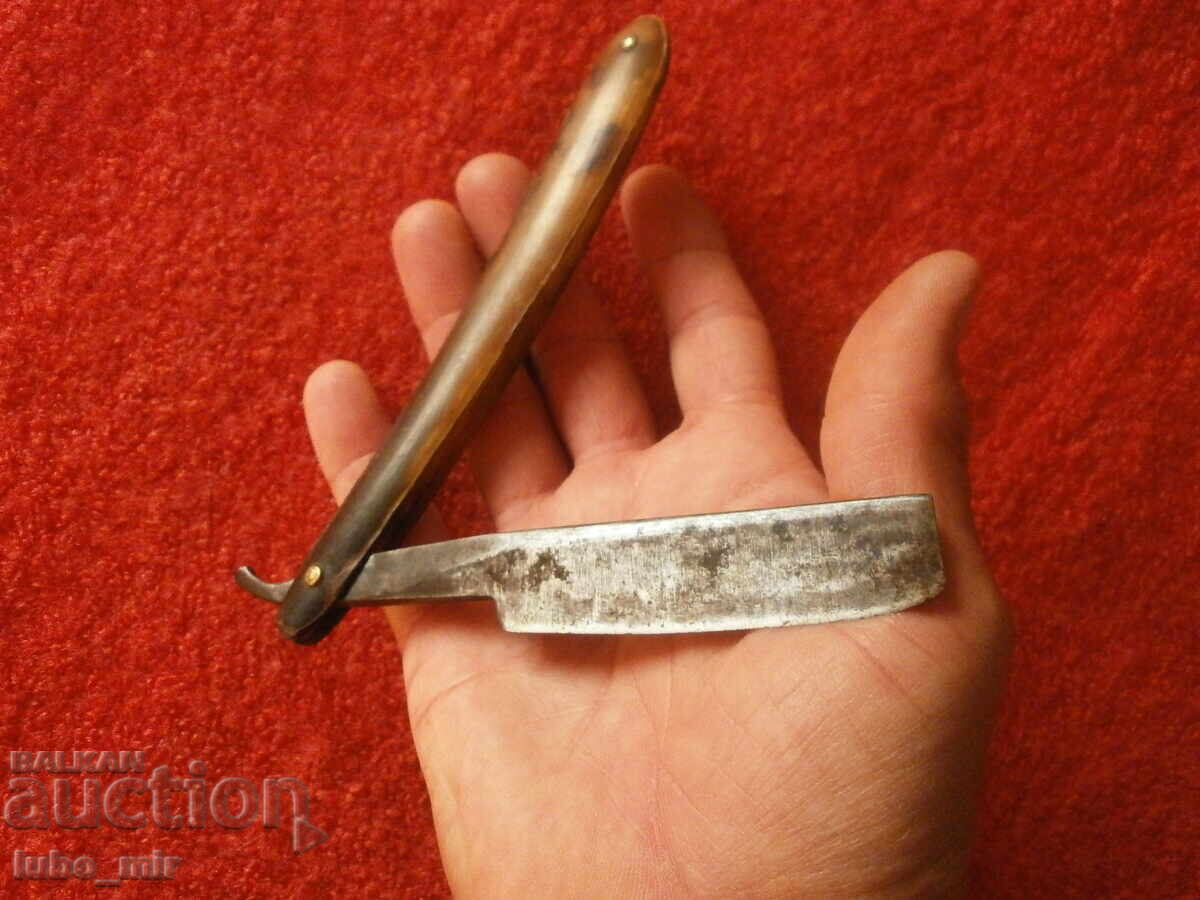 Delivery of OLD RAZOR - HORN SCALES