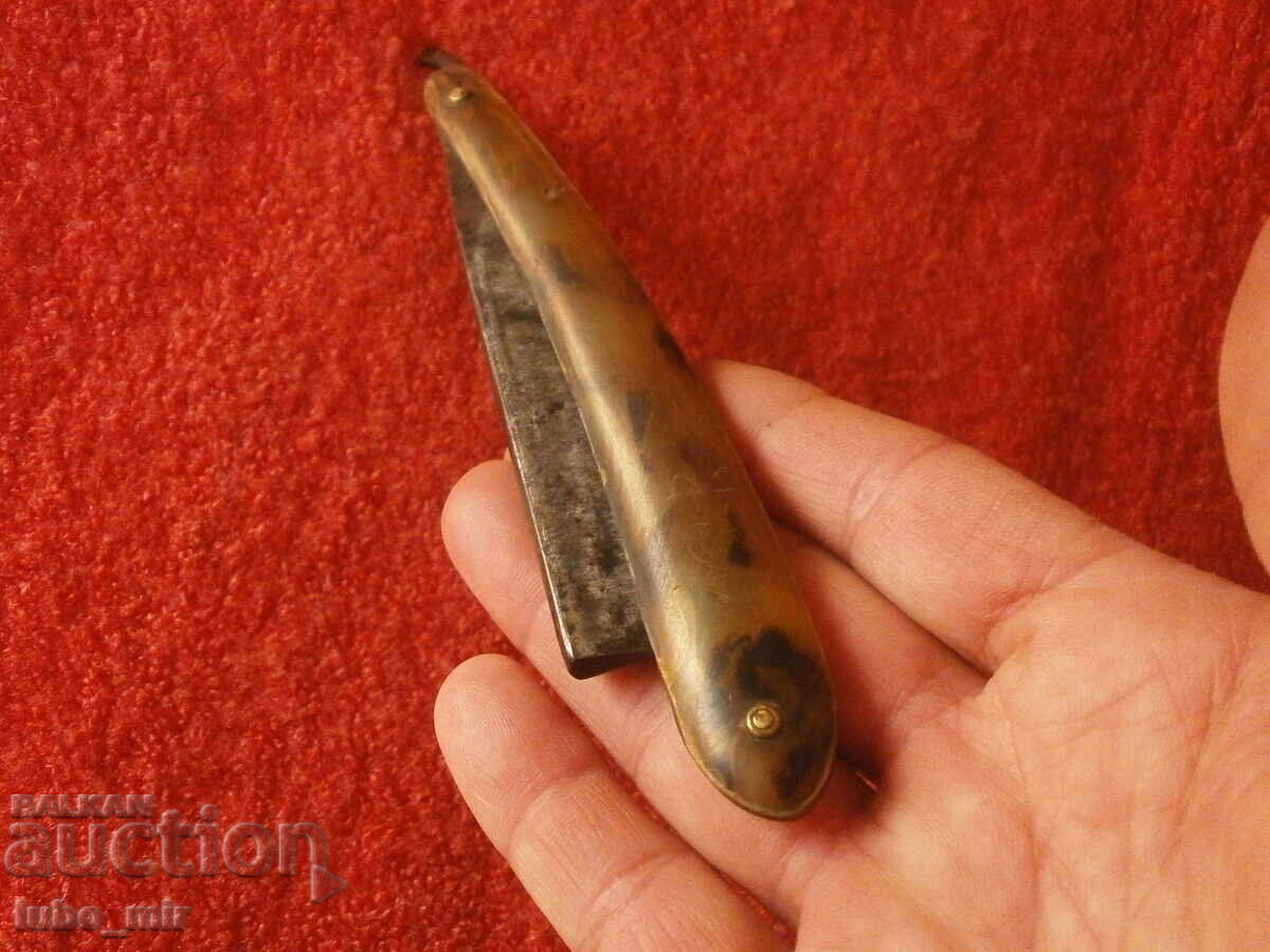 OLD RAZOR - HORN SCALES - 6