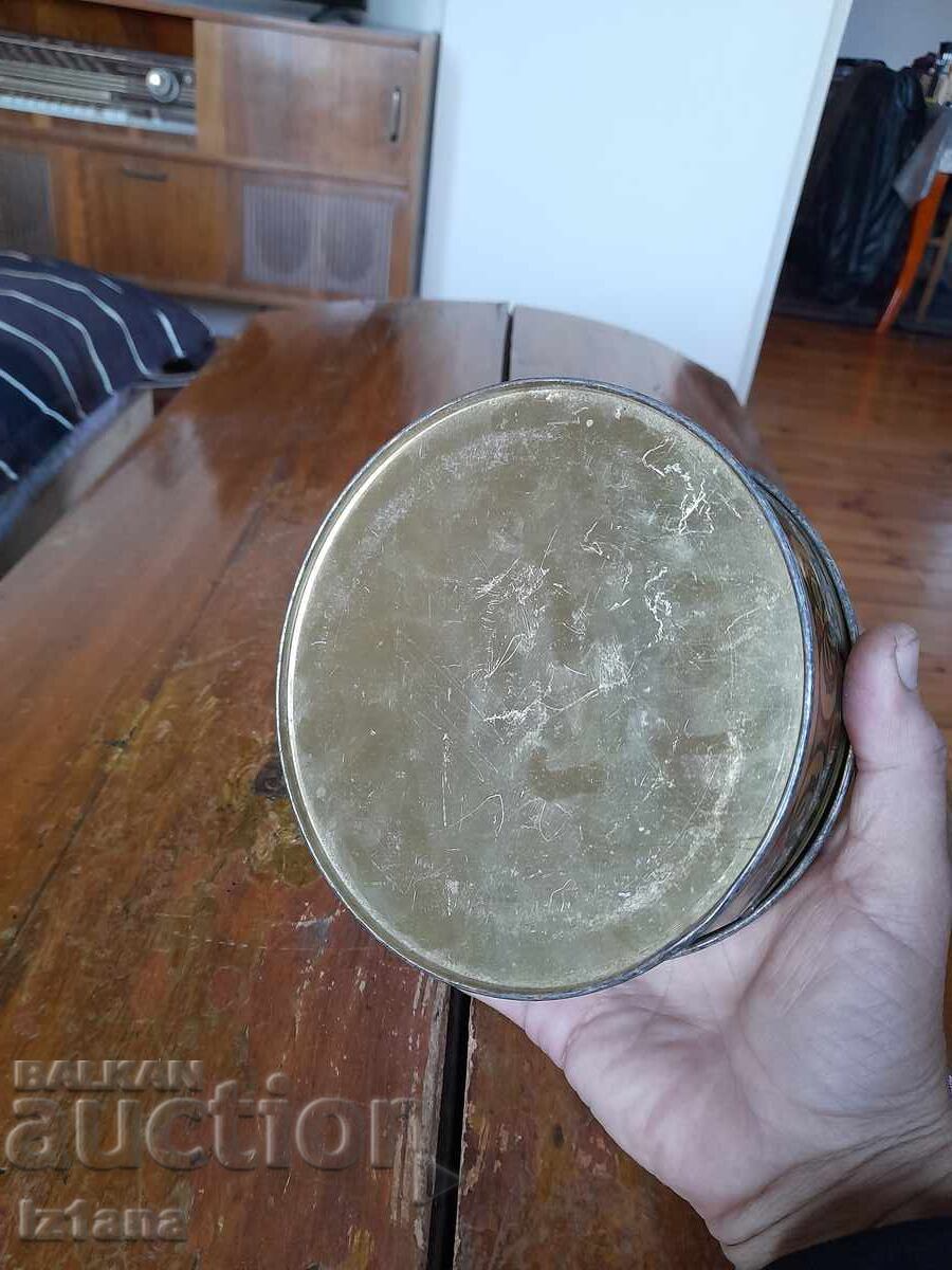 Παράδοση Ένα παλιό κουτί ΤΑΧΑΝ ΧΑΛΒΑ