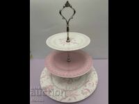 Όμορφο πιατέλο τριών επιπέδων