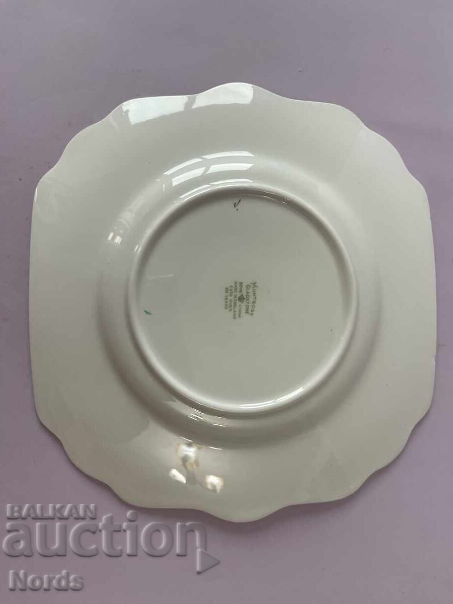 Delivery of A beautiful porcelain platter Delivery of A beautiful porcelain platter