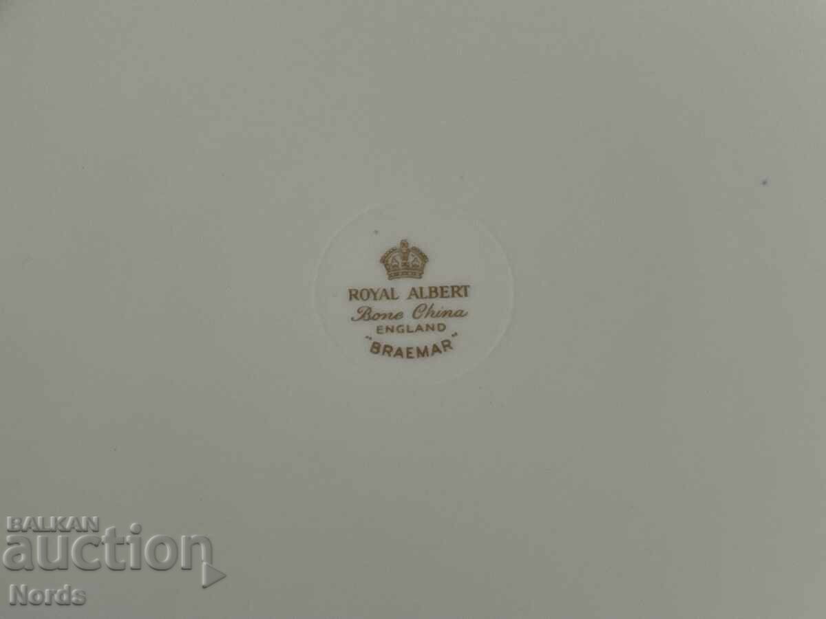 Royal Albert Beautiful Porcelain Platter - 5 Royal Albert Beautiful Porcelain Platter - 5