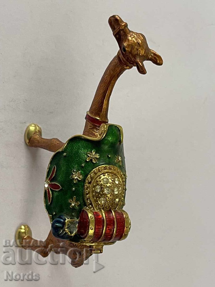 Метална бижутерка камила с цена 18.00 лв. | € 9.20