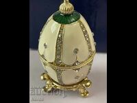 Μεταλλικό κοσμηματοθήκη αυγό