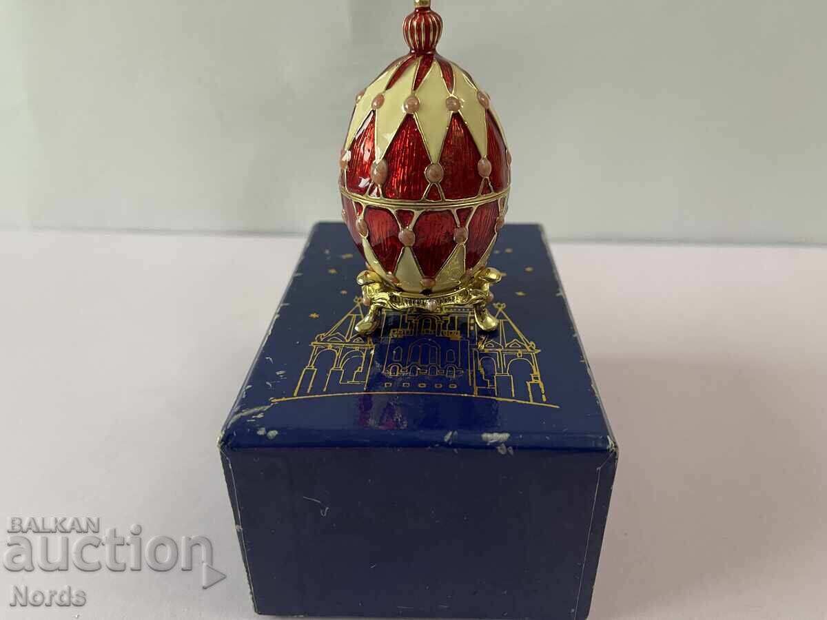 Metal jewelry egg with price 23.00 BGN | € 11.76 Metal jewelry egg with price 23.00 BGN | € 11.76