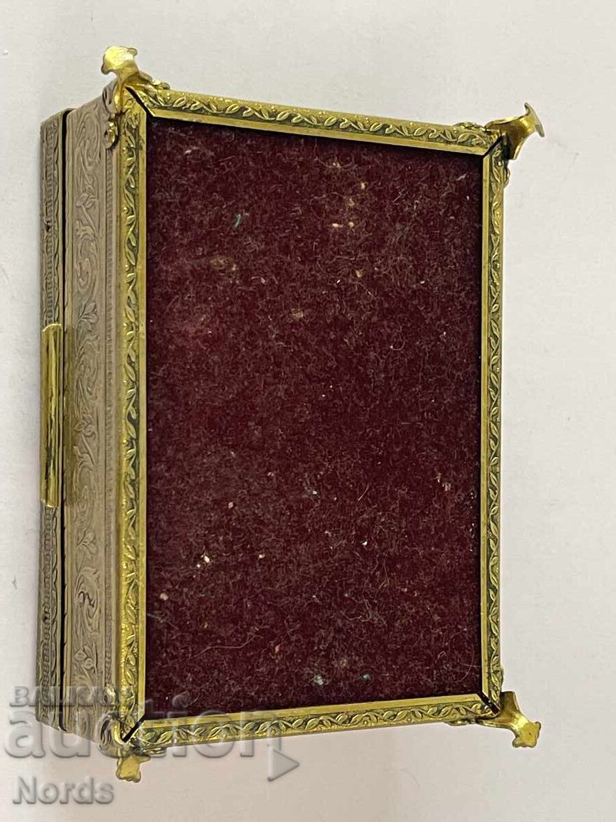 Vintage metal jewelry box - 5