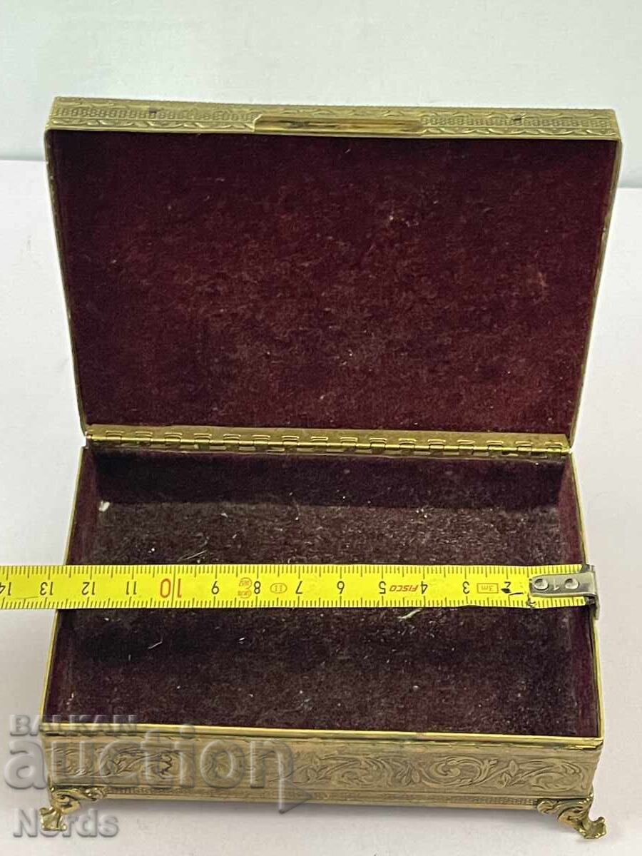 Vintage metal jewelry box - 6