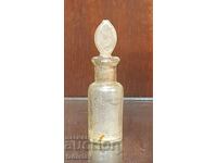 Παλιό γυάλινο μπουκάλι αρώματος, μέρος συλλογής