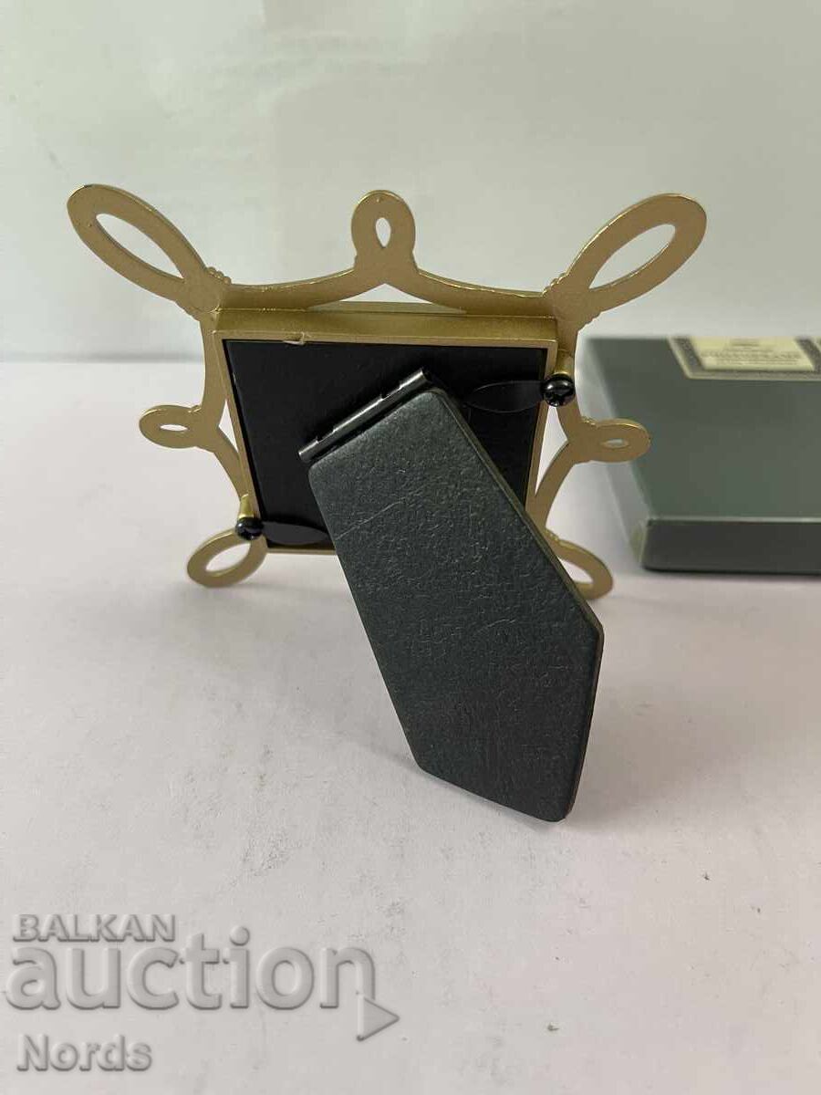 Δημοπρασία Μεταλλικό πλαίσιο για φωτογραφίες