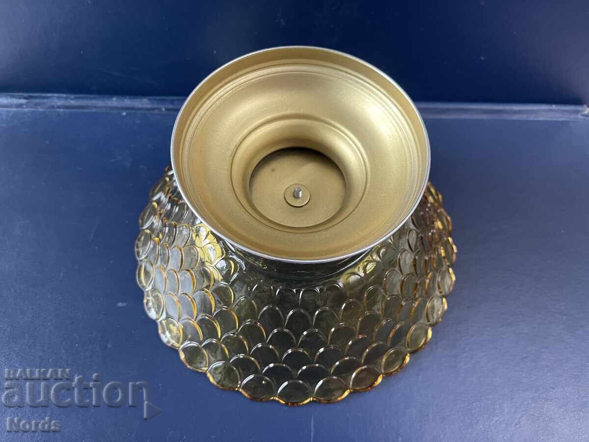 Delivery of Glass fruit bowl on a metal stand Delivery of Glass fruit bowl on a metal stand