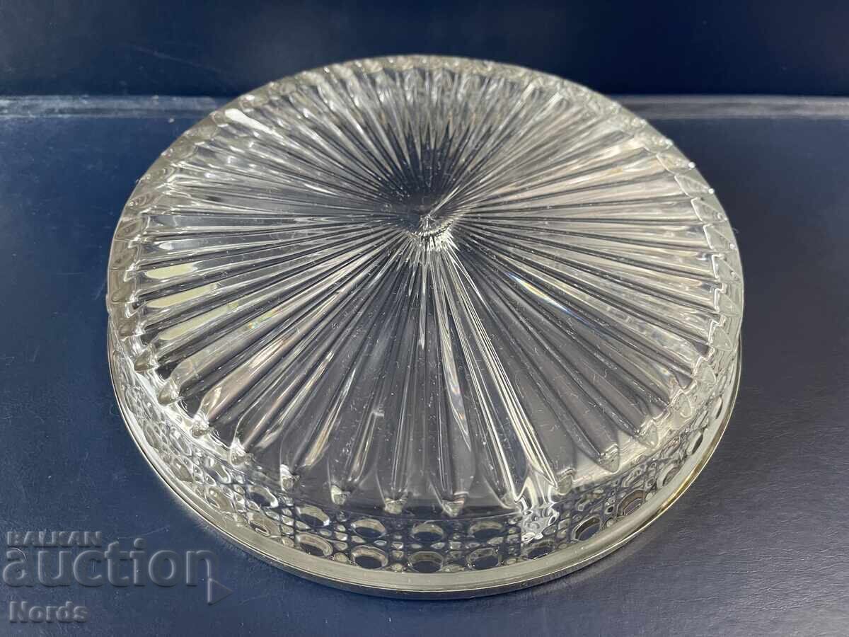 Delivery of Glass platter with a rim Delivery of Glass platter with a rim