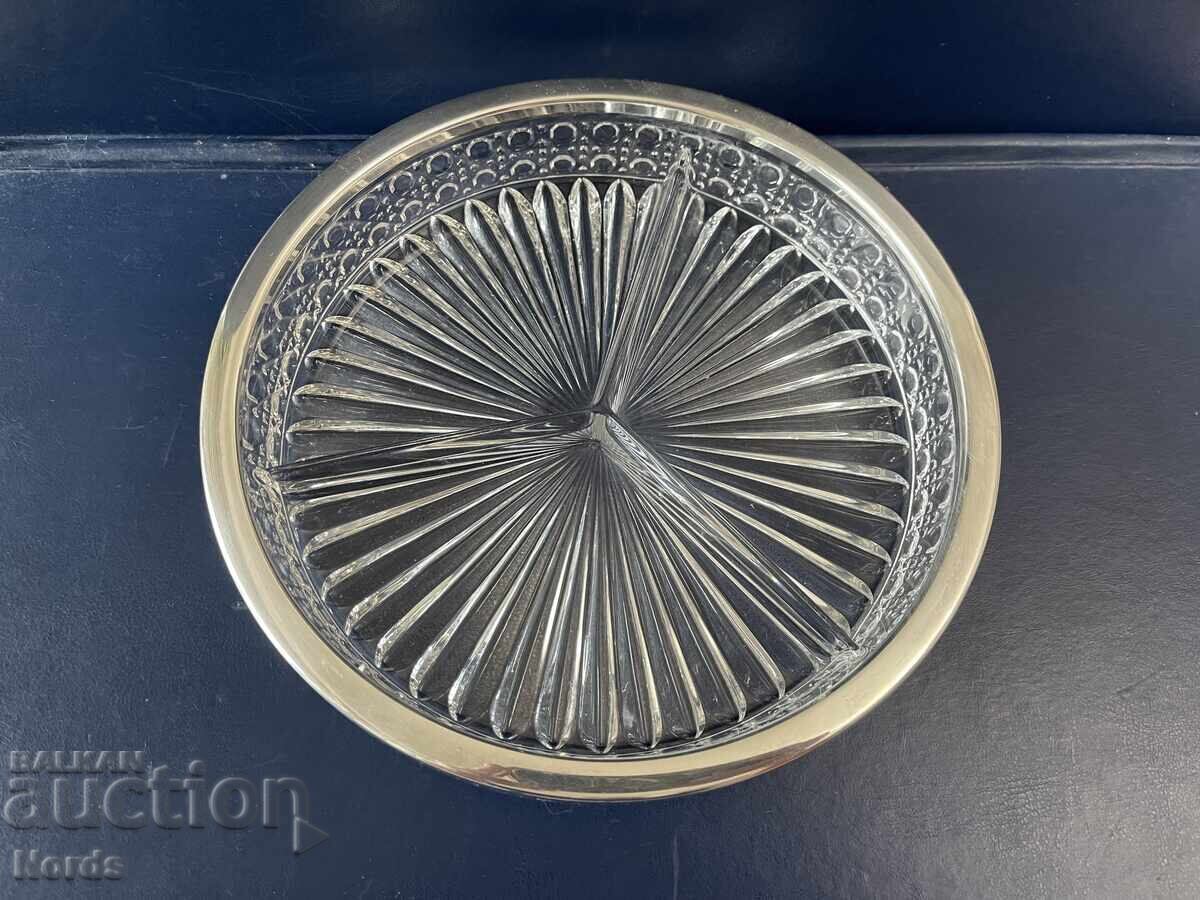 Glass platter with a rim Glass platter with a rim