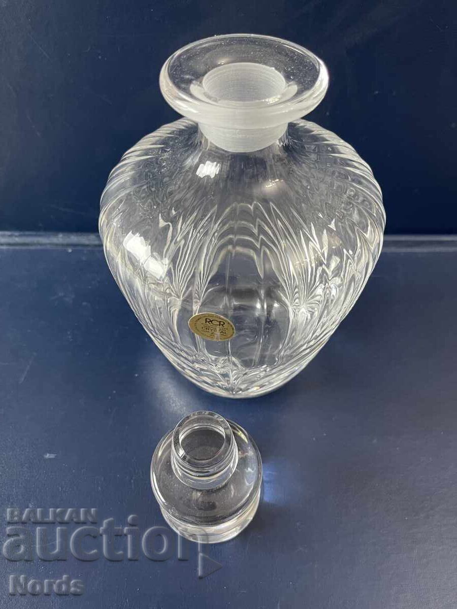 Auction Crystal whiskey decanter Auction Crystal whiskey decanter