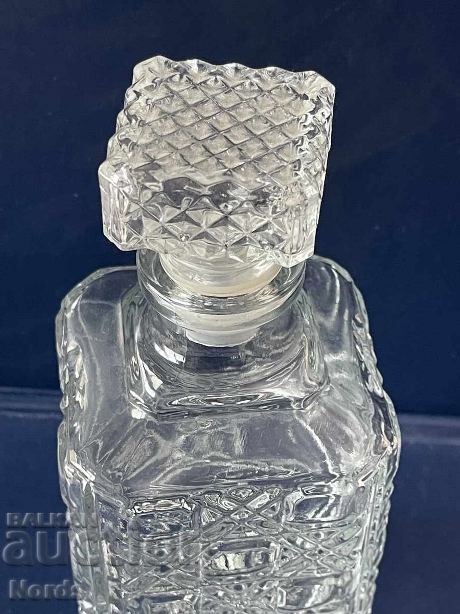 Auction  Glass whiskey decanter