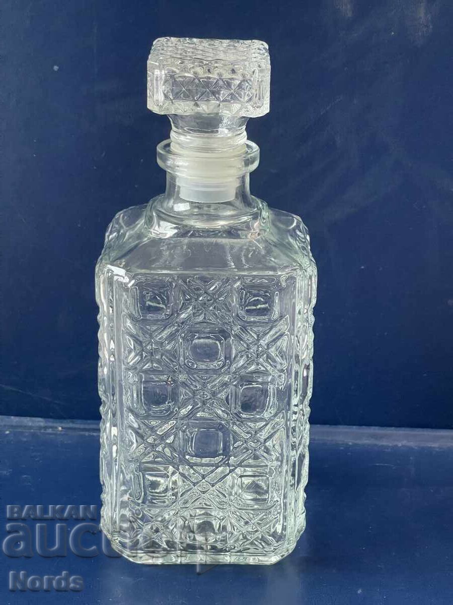 Glass whiskey decanter