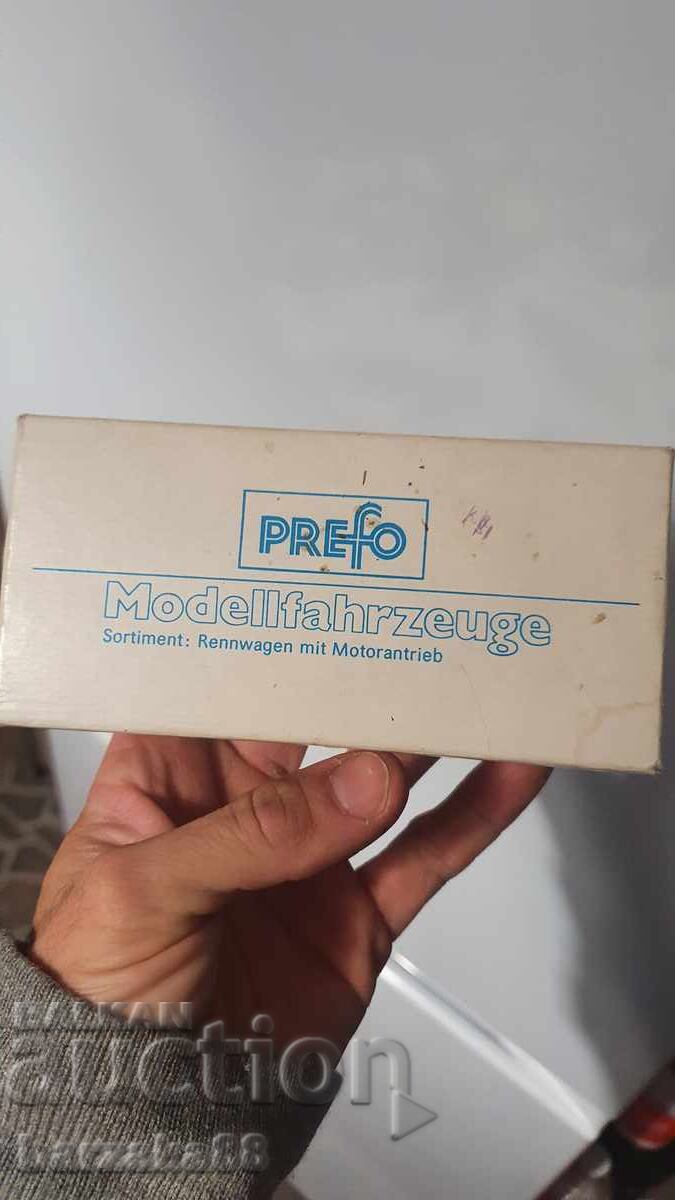 Mașină de jucărie veche Prefo cu preț 40.00 BGN | € 20.45 Mașină de jucărie veche Prefo cu preț 40.00 BGN | € 20.45