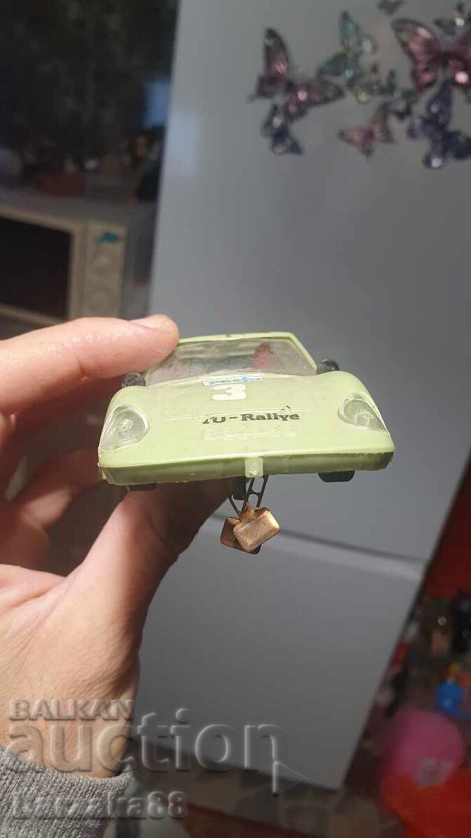 Mașină de jucărie veche Prefo - 7 Mașină de jucărie veche Prefo - 7