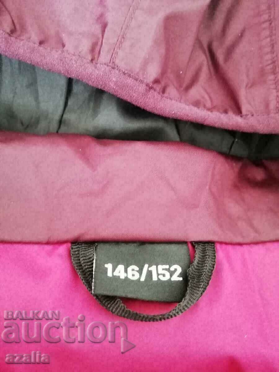 Auction  Children's two-tone rain and windproof jacket with removable hood