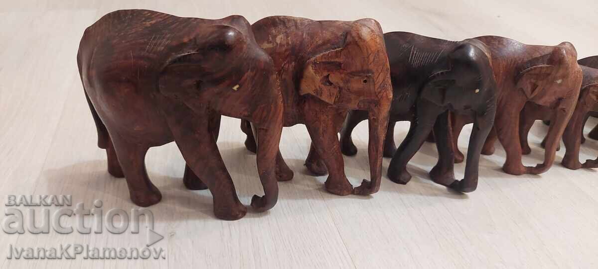 Wooden elephant figurines, 8 pieces, excellent condition with price 50.00 BGN | € 25.56 Wooden elephant figurines, 8 pieces, excellent condition with price 50.00 BGN | € 25.56