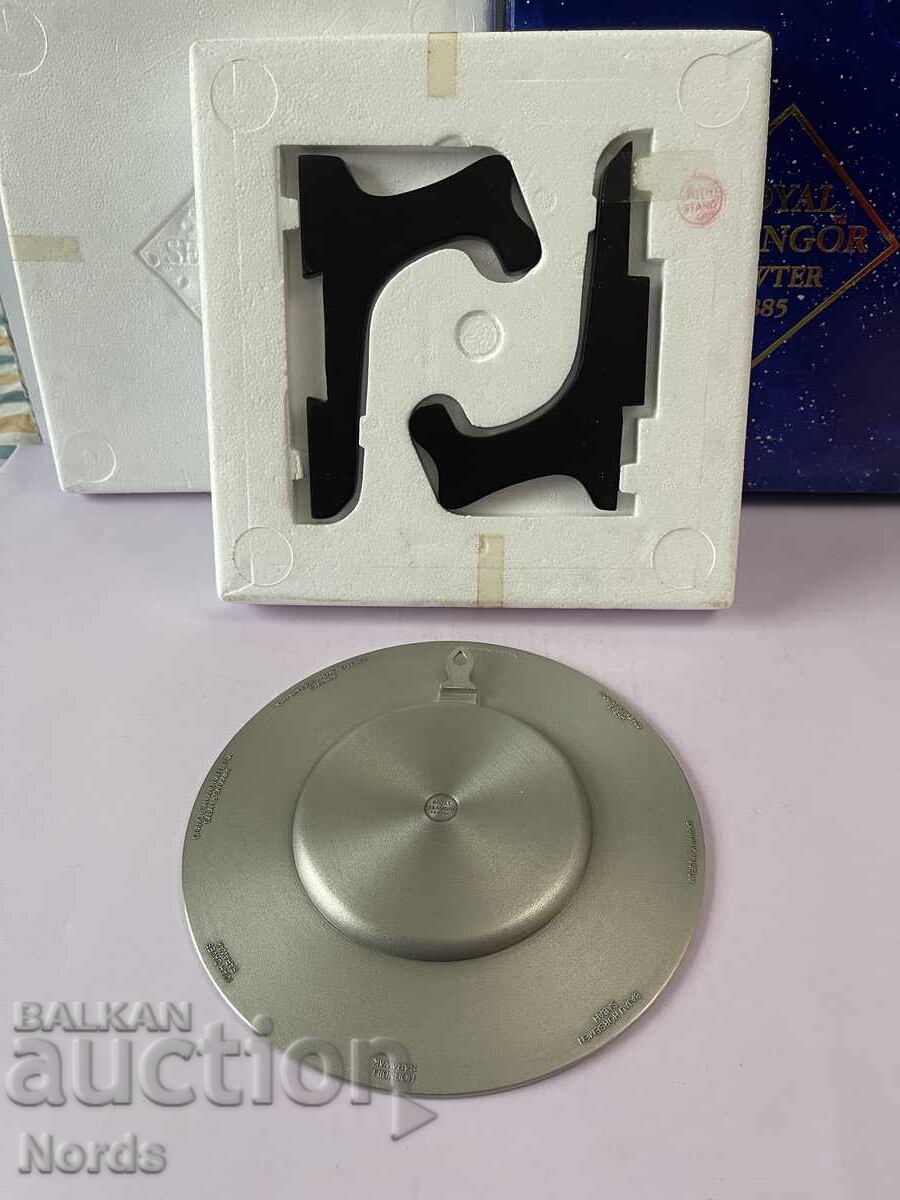 Παράδοση Μεταλλικό πιάτο Παράδοση Μεταλλικό πιάτο