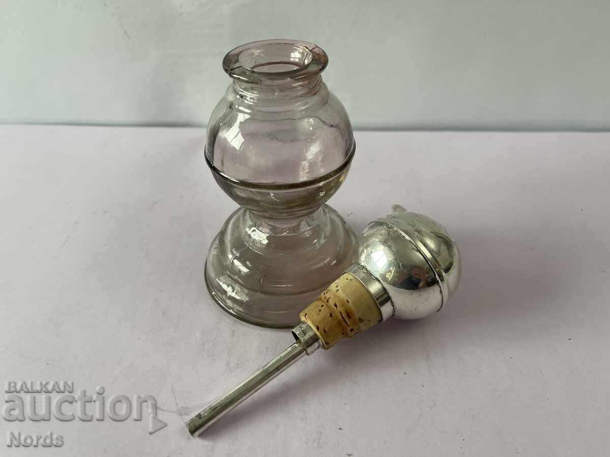 Delivery of Household container/dispenser with a silver-plated lid Delivery of Household container/dispenser with a silver-plated lid