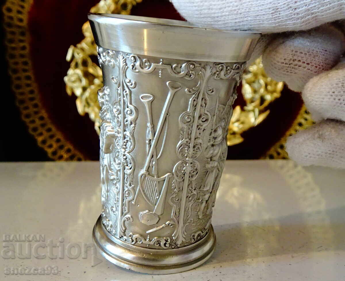 Калаена чаша за ракия,рицар,оръженосец,алебарди. - 5