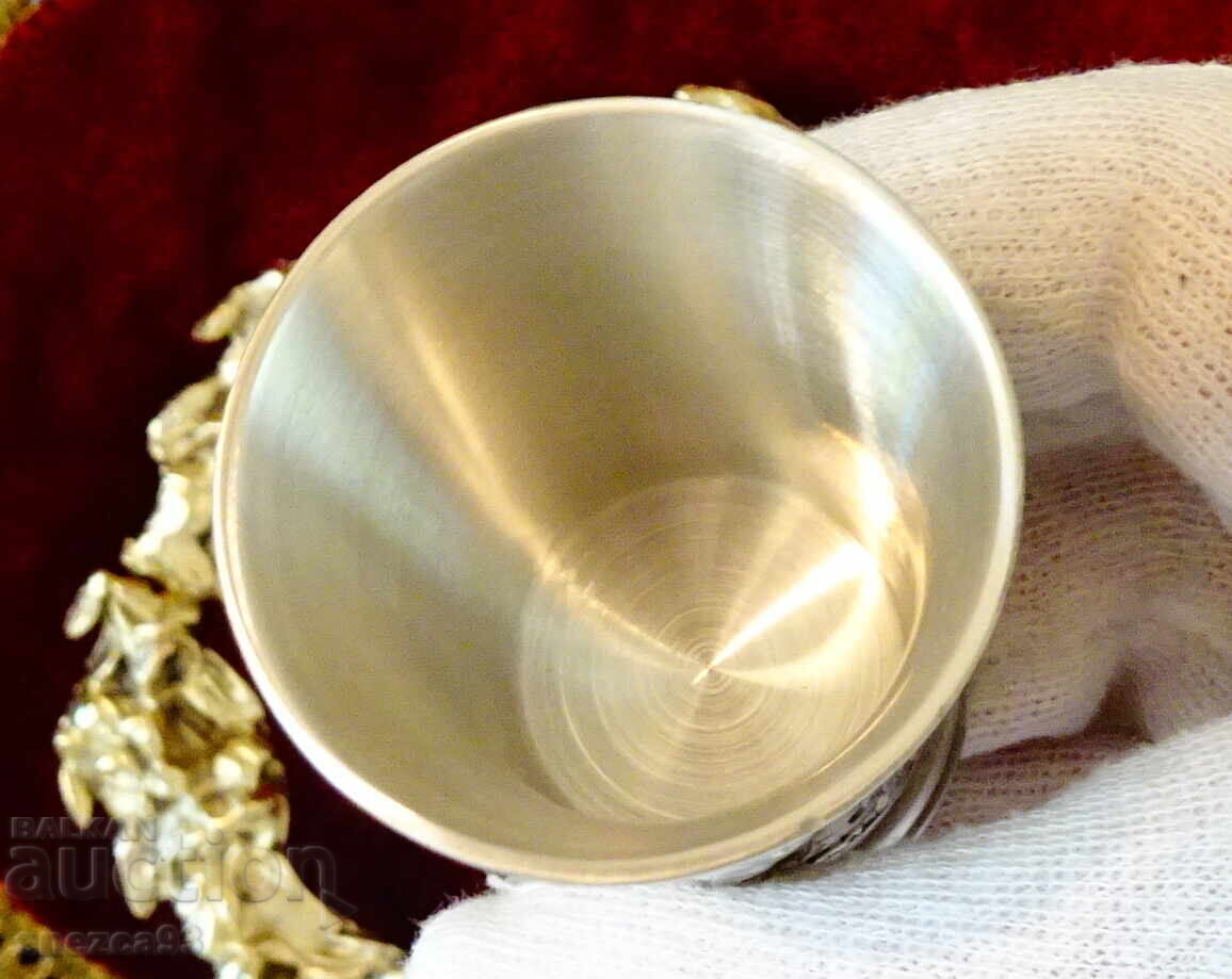 Калаена чаша за ракия,рицар,оръженосец,алебарди. - 6