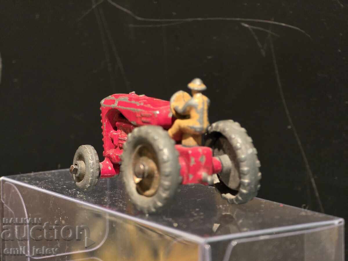 Доставка на Matchbox Lesney No 4B Tractor 1957-1959  год.