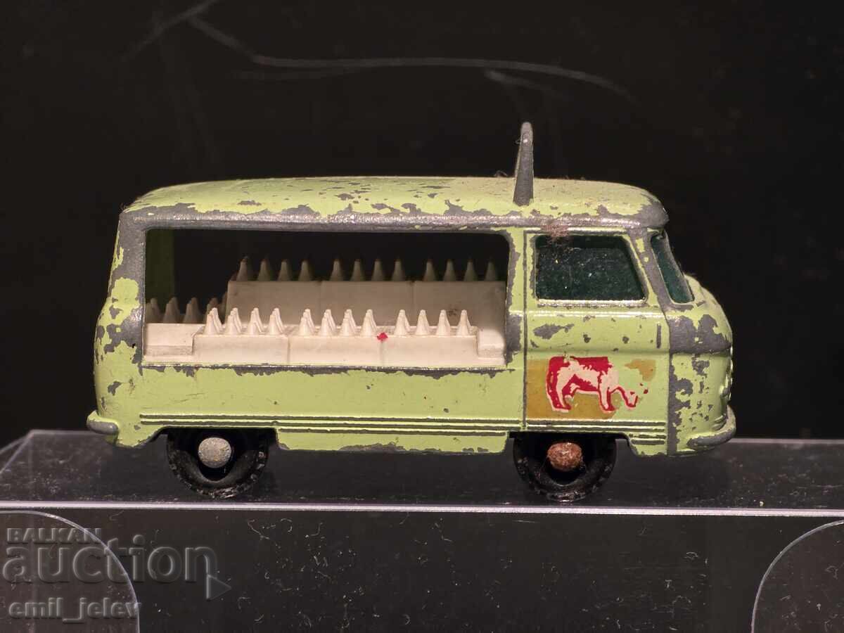 Matchbox Lesney No 21C Commer Bottle Float 1961-1967год. Matchbox Lesney No 21C Commer Bottle Float 1961-1967год.