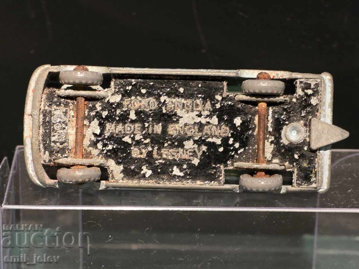 Matchbox Lesney No. 7B Ford Anglia 1961-1966 - 6