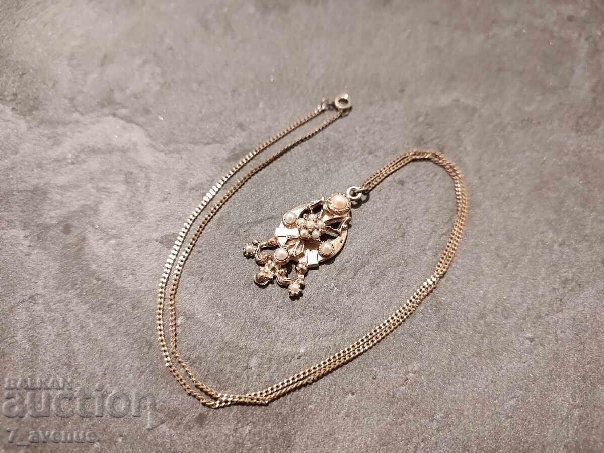 Licitație Colier, elegant original marcat 7.11.2025