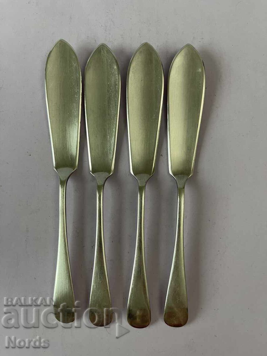 Ασημένια μαχαιροπήρουνα για βούτυρο με τιμή 6.50 BGN | € 3.32 Ασημένια μαχαιροπήρουνα για βούτυρο με τιμή 6.50 BGN | € 3.32