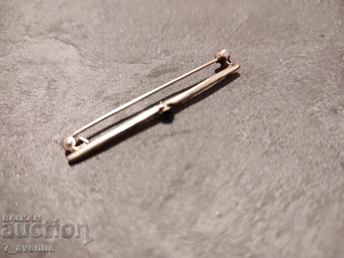 Брошка с позлата стара, с естествен камък Гранат  7.11.2025 с цена 49.00 лв. | € 25.05