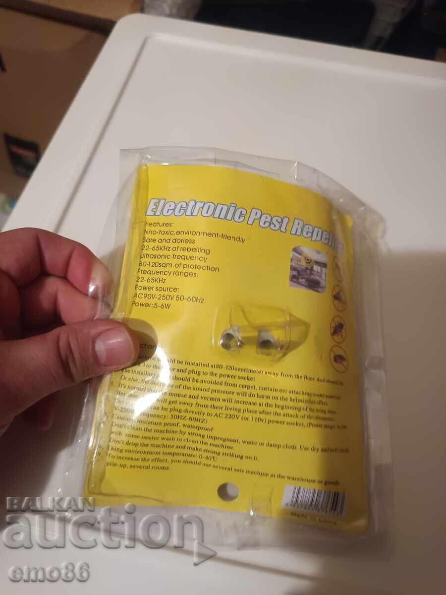 Device for repelling flies, mosquitoes, cockroaches B.Z.C with price 3.00 BGN | € 1.53 Device for repelling flies, mosquitoes, cockroaches B.Z.C with price 3.00 BGN | € 1.53