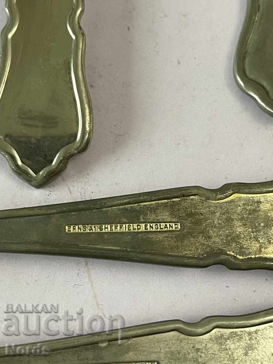 Delivery of Old silverware Delivery of Old silverware