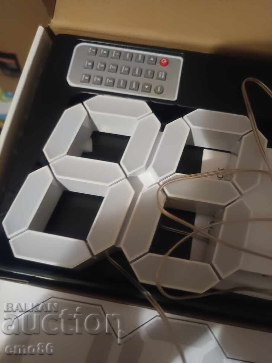 Large LED clock B.Z.C with price 13.70 BGN | € 7.00 Large LED clock B.Z.C with price 13.70 BGN | € 7.00