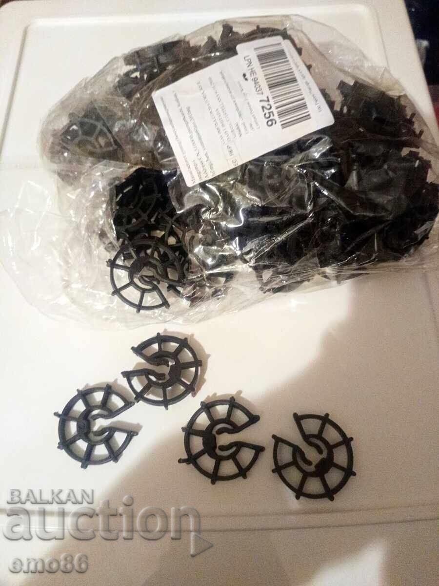 Staples B.Z.C Staples B.Z.C