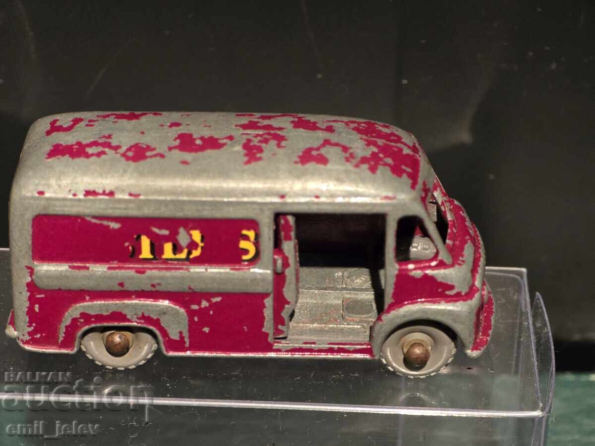 LESNEY Matchbox-69A Commer Van "Nestle's" 1959-1964 god - 6 LESNEY Matchbox-69A Commer Van "Nestle's" 1959-1964 god - 6
