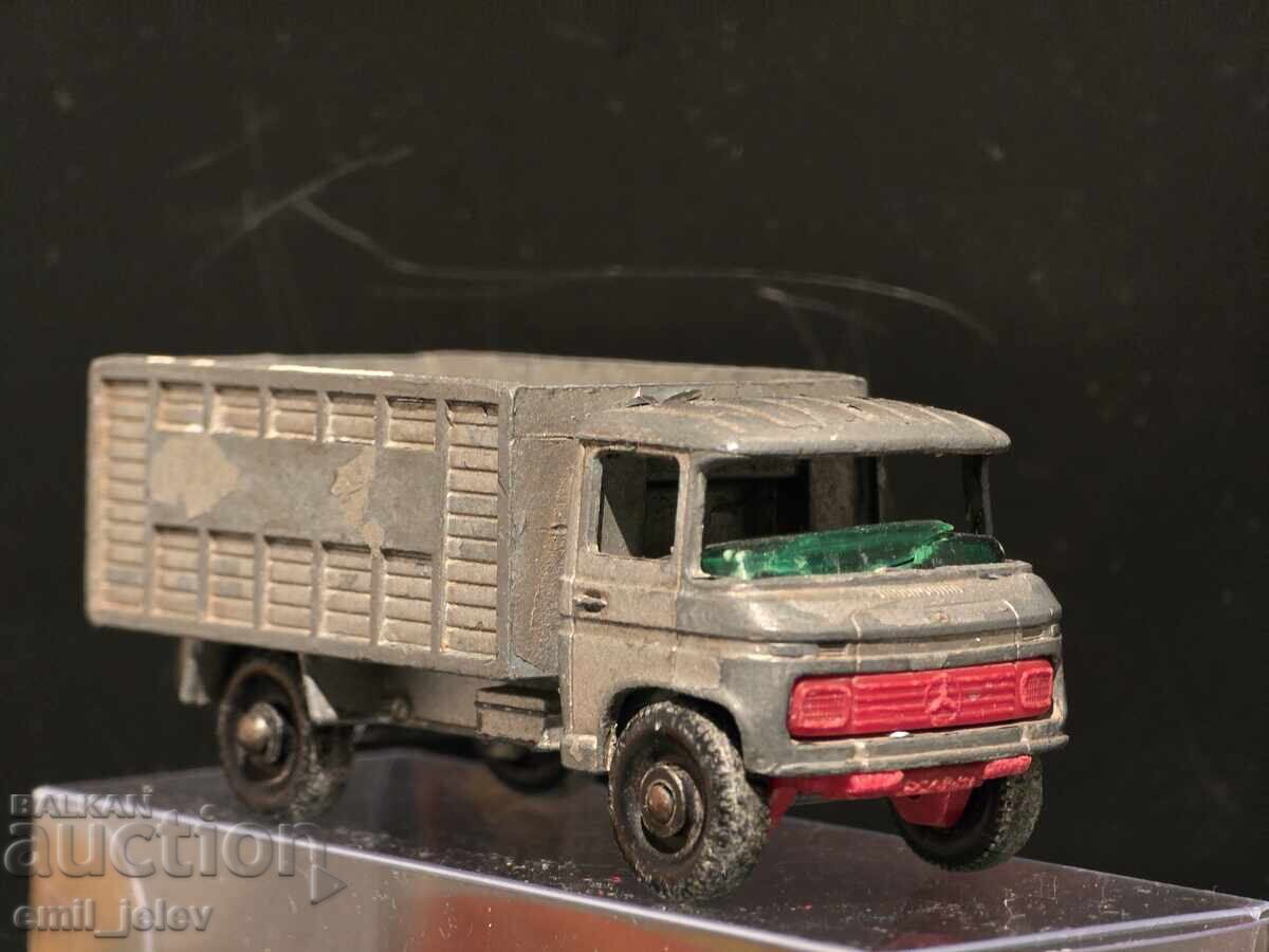 Auction  Matchbox Lesney No. 11D Scaffolding Truck 1969