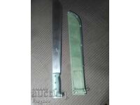 Sabie de luptă cu teacă