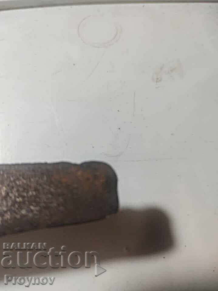 Sabie antică Indo-Persană în stare de relicvă cu preț 130.00 BGN | € 66.47 Sabie antică Indo-Persană în stare de relicvă cu preț 130.00 BGN | € 66.47