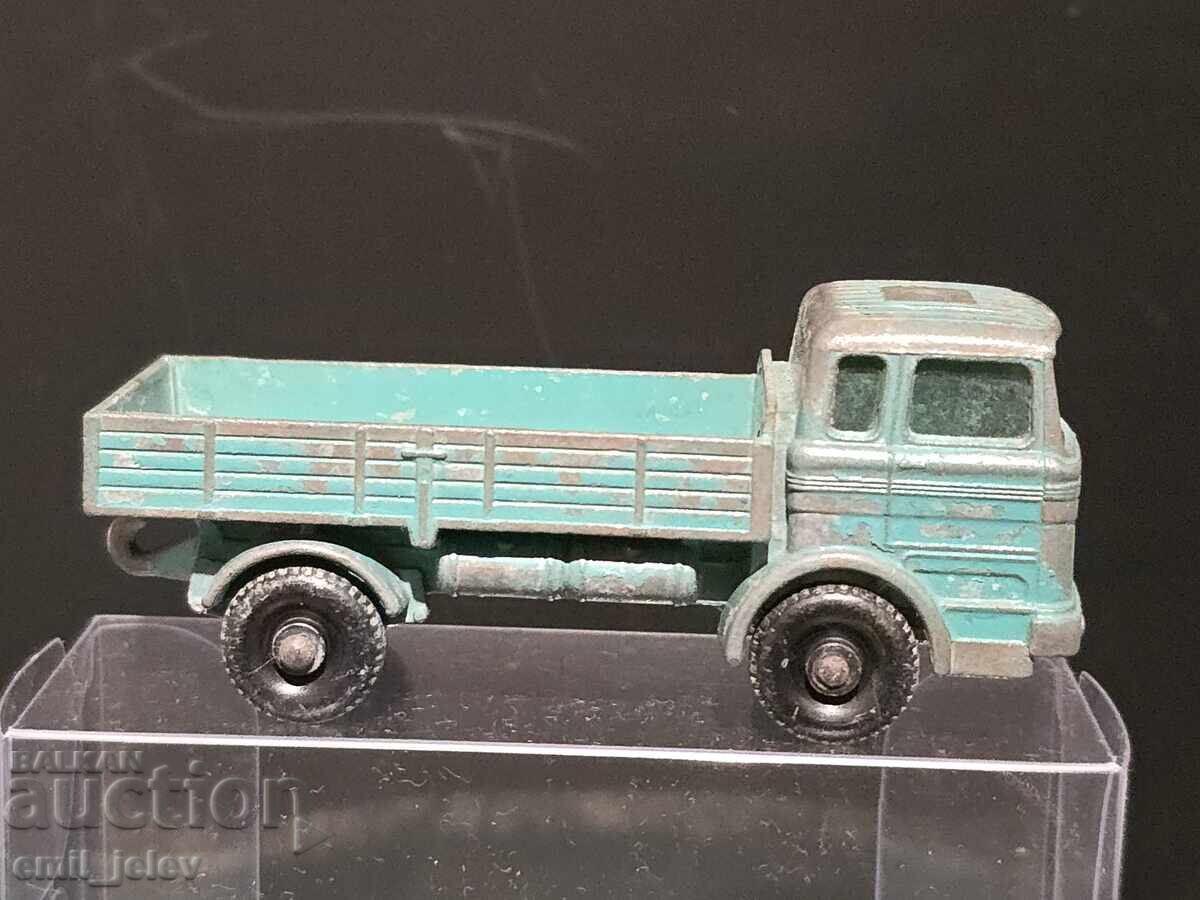 Matchbox Lesney No 1E Mercedes Truck 1967 g με τιμή 8.99 BGN | € 4.60 Matchbox Lesney No 1E Mercedes Truck 1967 g με τιμή 8.99 BGN | € 4.60