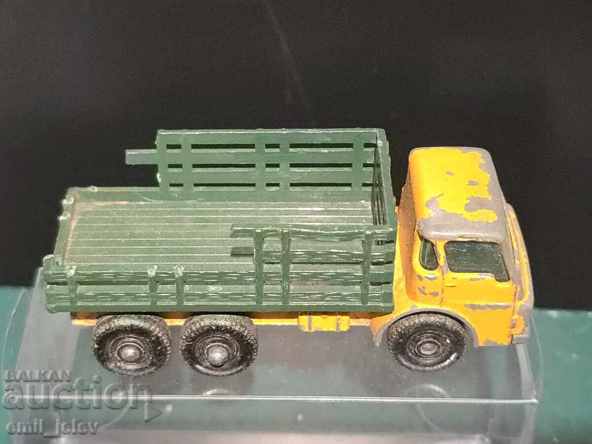 Matchbox Lesney No. 4D Stake Truck 1966 - 5