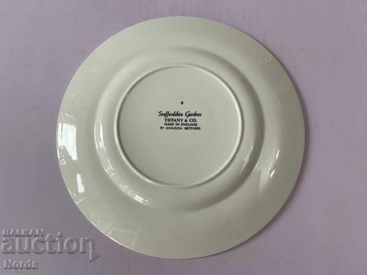 Auction Johnson Brothers porcelain plate Auction Johnson Brothers porcelain plate
